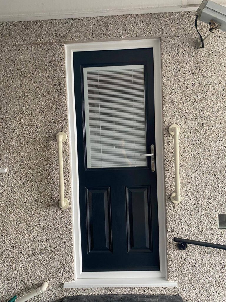 Elegance Anthracite Grey Composite door With in between glass blinds